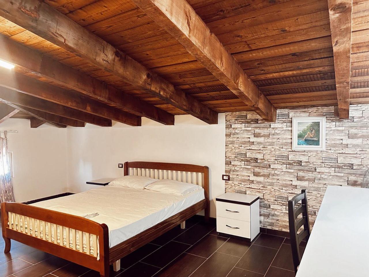 Oa'S Beach Apartment Vlorë Buitenkant foto